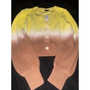 Net Express cropped sweater size medium